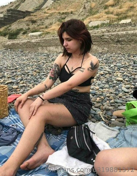 lola deinnn かわいいモデル 画像