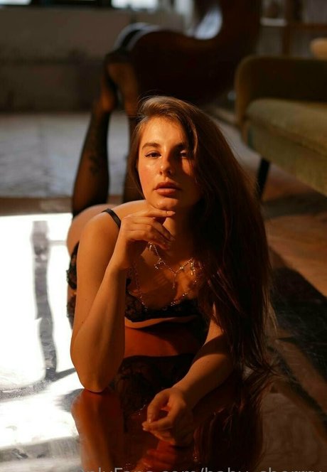 英国のティーンオンリーファン 美しい裸 ギャラリー