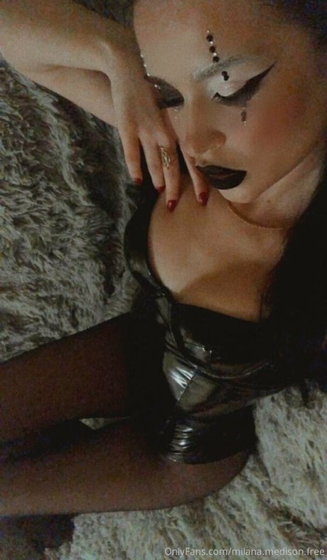 milana moor トップスター 写真