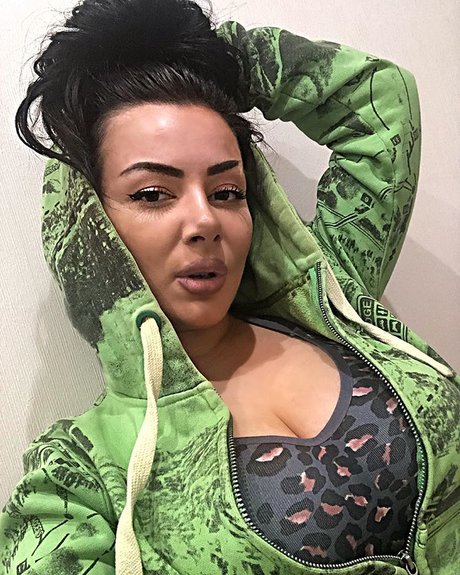 熟女 太め OnlyFans セックス 写真