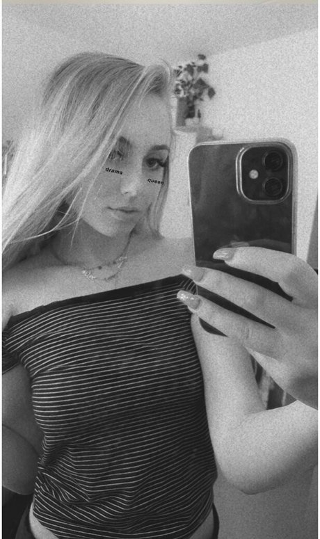 ビデオ通話 オンリーファンズ セックス 画像