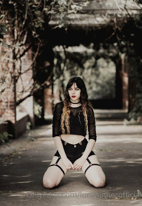 sinnerluna セクシーモデル 写真