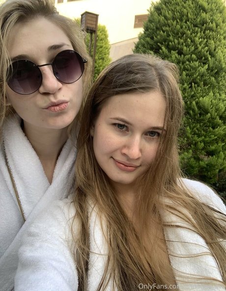 christine live ヌードのポルノスター 画像