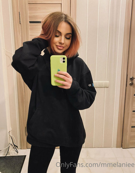 背が高くて巨乳のOnlyFans 無料裸 画像