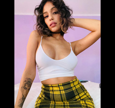 OnlyFansの交換 裸 画像