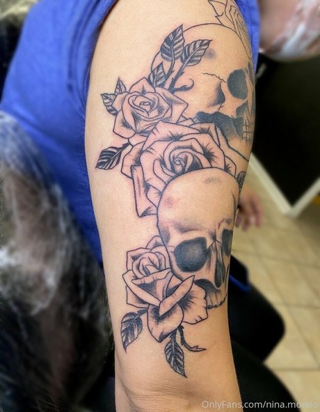 nina morelo HDポルノスター ギャラリー