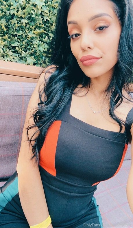 nina morelo ポルノスター 美しい 写真