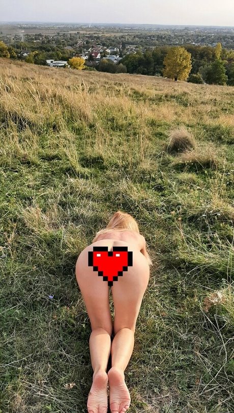 小人ヌードオンリーファンズ セクシーヌード 写真