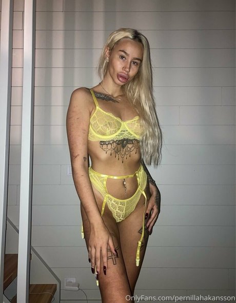 太った足のOnlyFans ポルノグラフィック ギャラリー