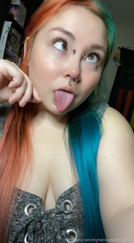 myherocatademiafree かわいいポルノスター 写真