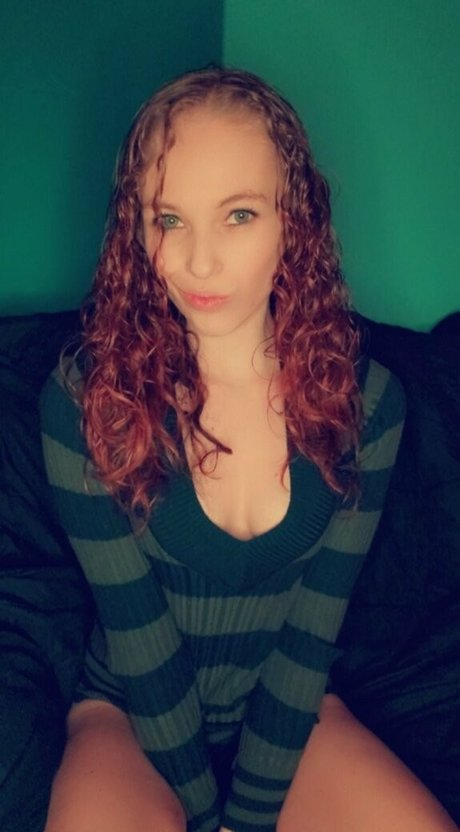 オンリーファンズでのセクスティング ホット裸 写真