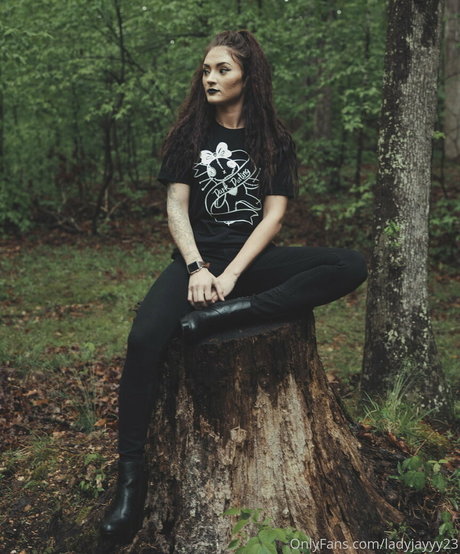 太った足のOnlyFans 美しいxxx 写真