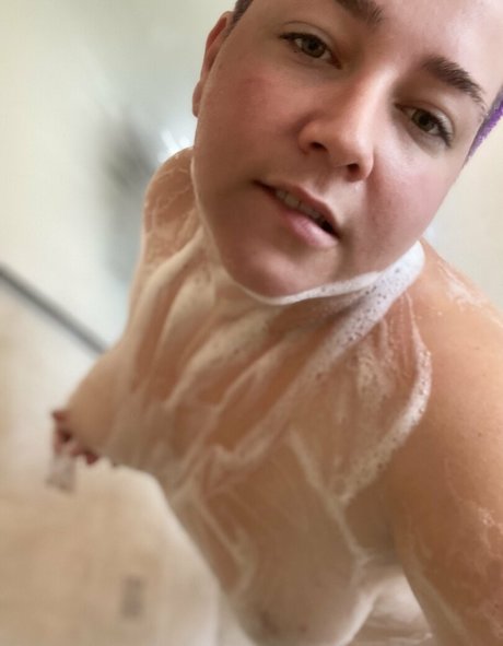 unsupervised housewife セクシーなスター 画像