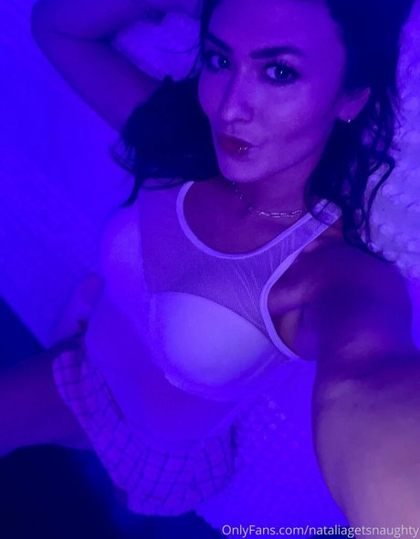 19歳のOnlyFans アートxxx ギャラリー