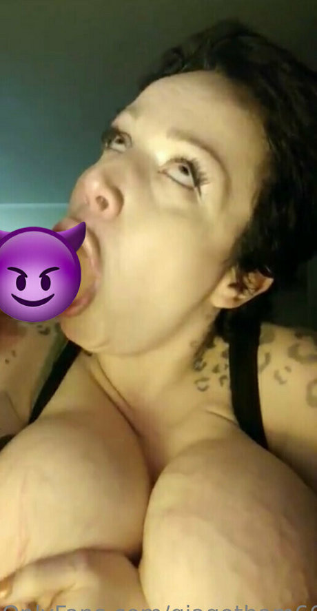 giagotham666 セクシーなポルノスター 写真