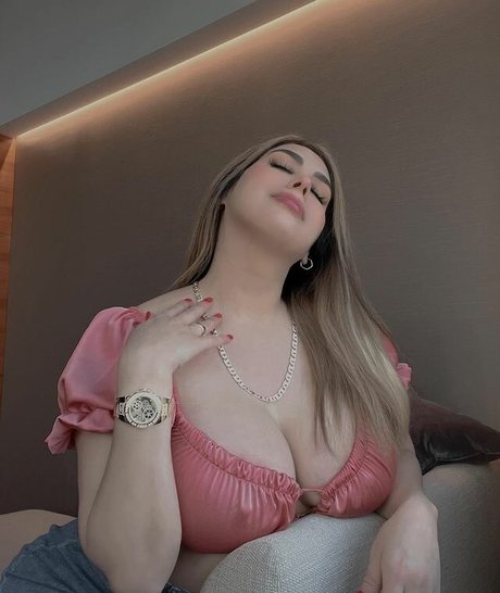 かわいいティーンのオンリーファンズ アートxxx ギャラリー