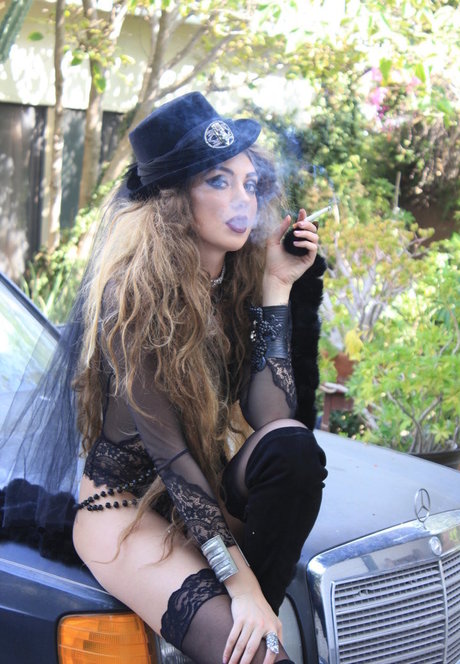 太った足のOnlyFans ポルノ 画像