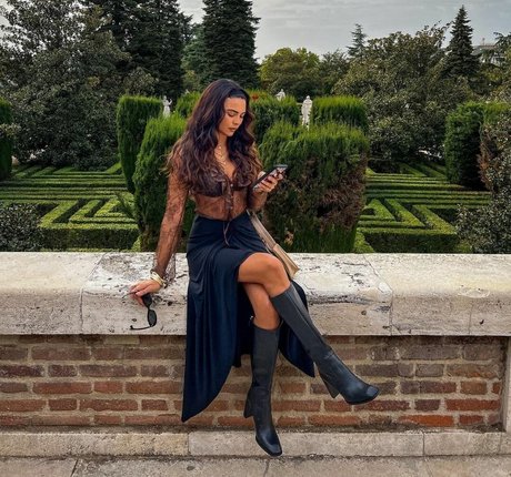 ヌード教師オンリーファンズ 無料xxx 写真