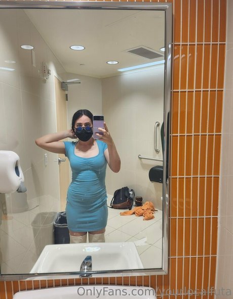 ミニドレス OnlyFans 裸 ギャラリー