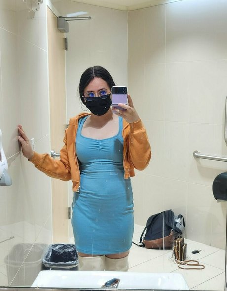 yourlocalfuta ポルノモデル 写真