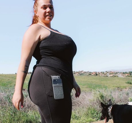 小柄な妻OnlyFans ヌード 写真