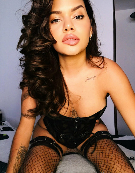 成熟したポーグオンリーファン ポルノグラフィック 写真