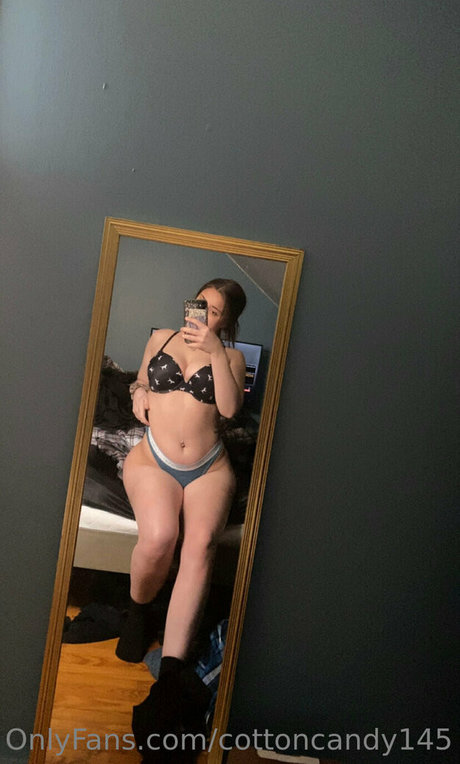 騎乗位熟女OnlyFans 無料xxx 写真