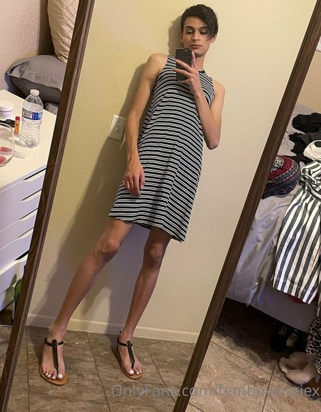 アジアの若者OnlyFans ホット 画像