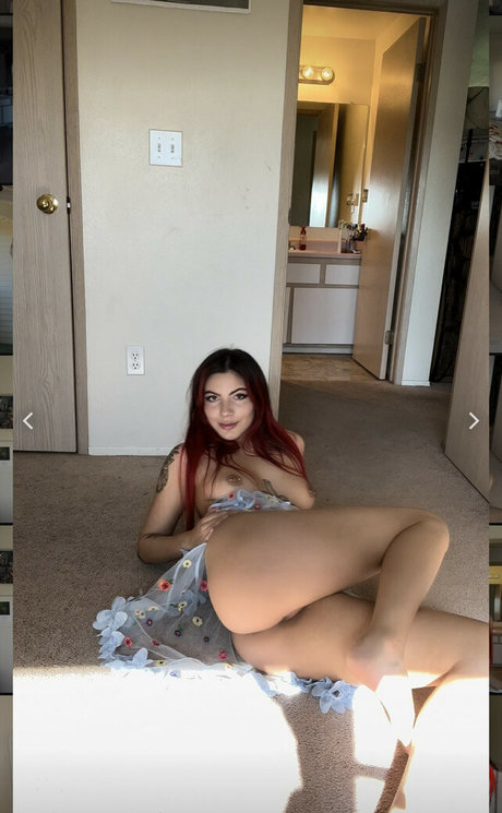 アマチュアヌードオンリーファンズ セクシーヌード ギャラリー