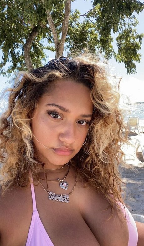 Abby C トップモデル ギャラリー