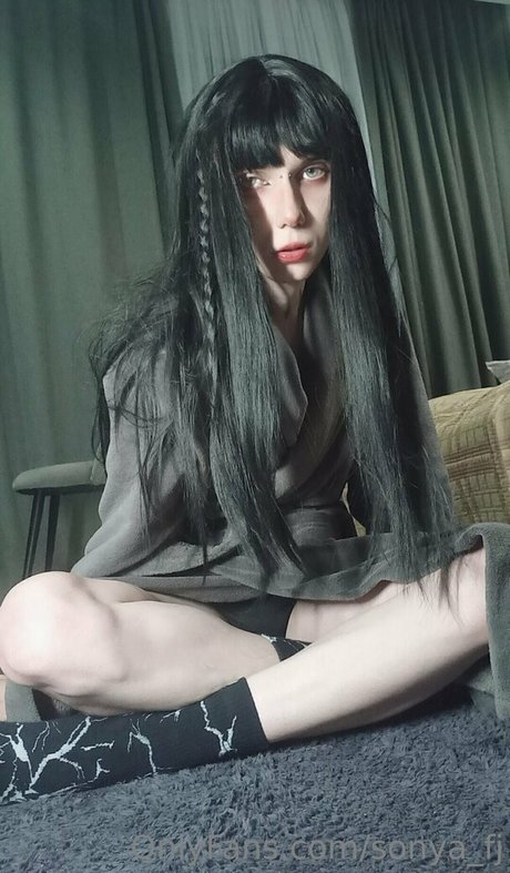 sonya fj 裸のモデル 画像