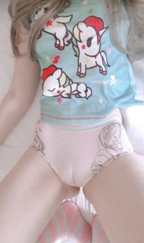 濡れたパンティーOnlyFans トップ 画像