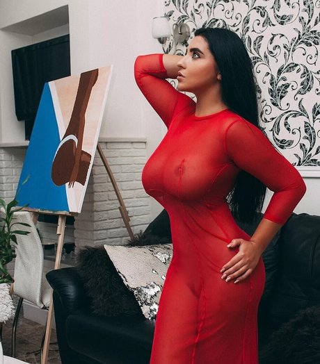 Vyeta Mustafina 独占女優 写真