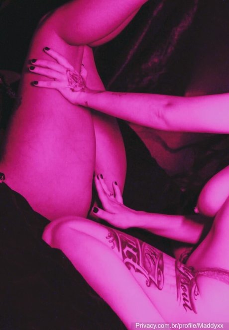 日本の女子高生OnlyFans ポルノグラフィック 写真