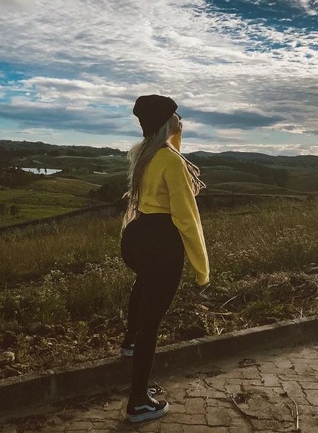 Victoria Macan ヌードのポルノスター ギャラリー