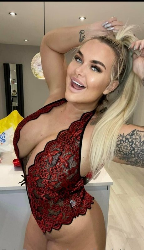 ティーントランスオンリーファン 美しい裸 写真