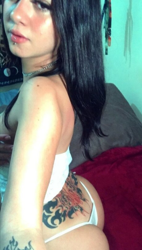 母乳オンリーファン ヌード 画像