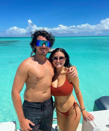 AJ Heahlke ポルノスター トップ 画像