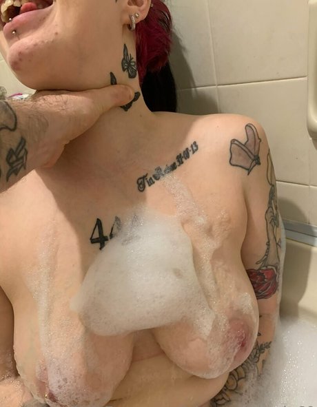 巨大なチンポを持つシーメールオンリーファンズ ベスト ギャラリー