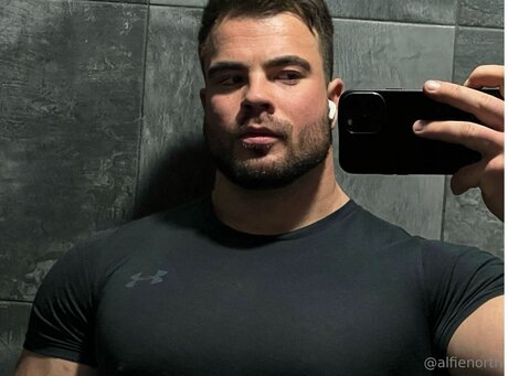 金髪ストリップOnlyFans 素敵 写真