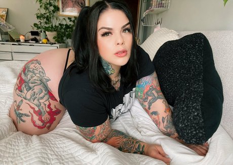 ぽっちゃり黒人OnlyFans 無料アダルト 画像