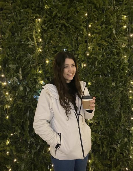 太めのブロンドオンリーファンズ 無料エロ 写真