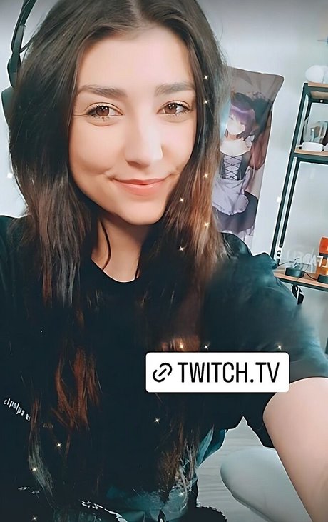 Wolfabelle ホットなポルノスター 写真