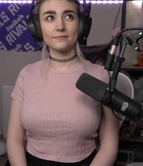 Wolfabelle 裸のモデル ギャラリー