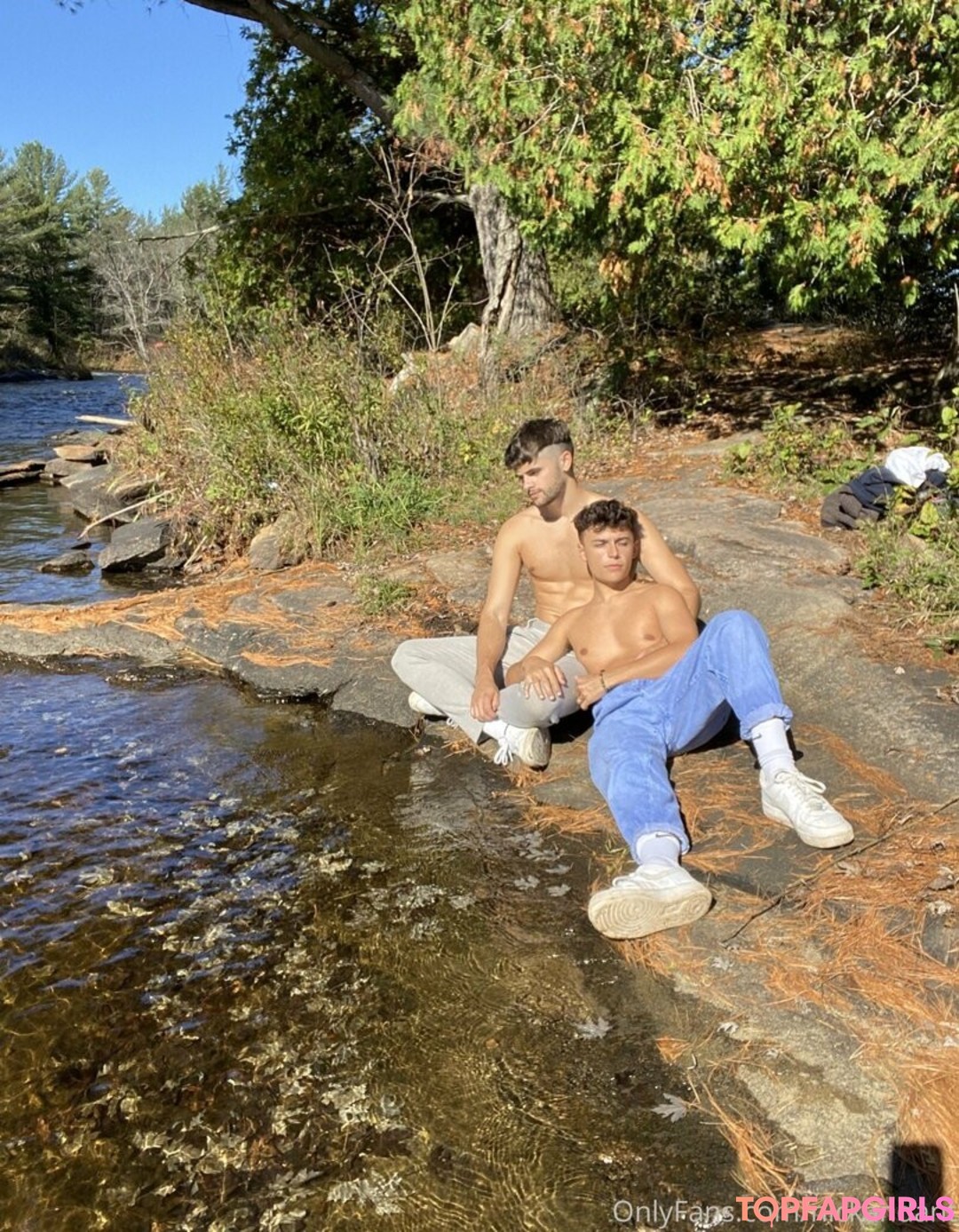 巨乳の黒人女性オンリーファンズ えろた 写真