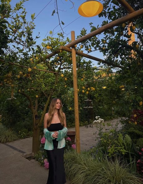 大きな黒い猫OnlyFans アート裸 写真