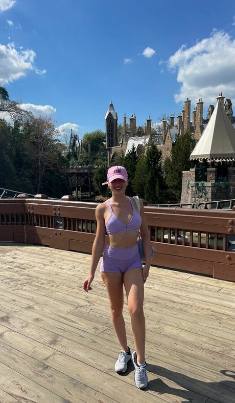 ピアス乳首オンリーファンズ アダルト無料 写真