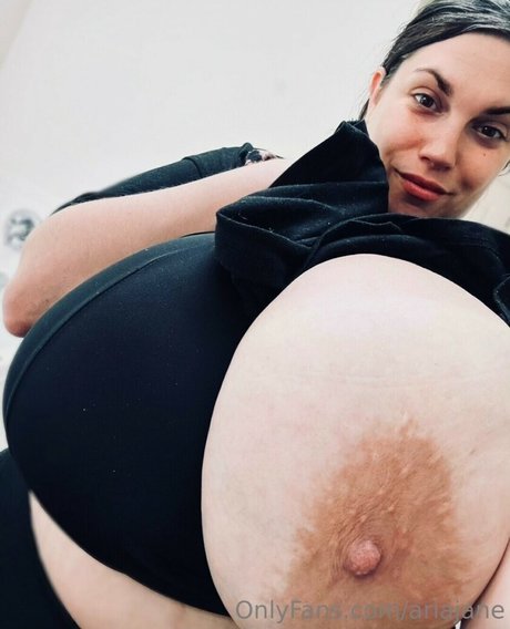 Aria Jane エロティック女優 画像