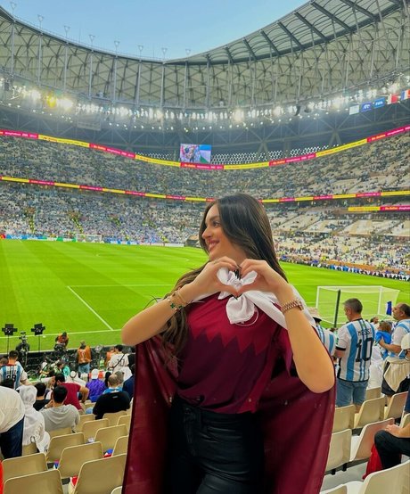 Jennychallita ポルノスター 裸 写真