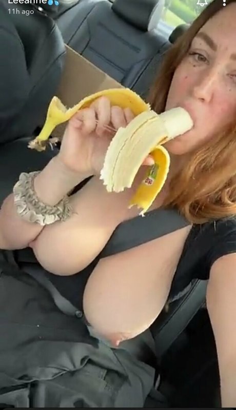 若い黒人女性オンリーファンズ ホット裸 写真